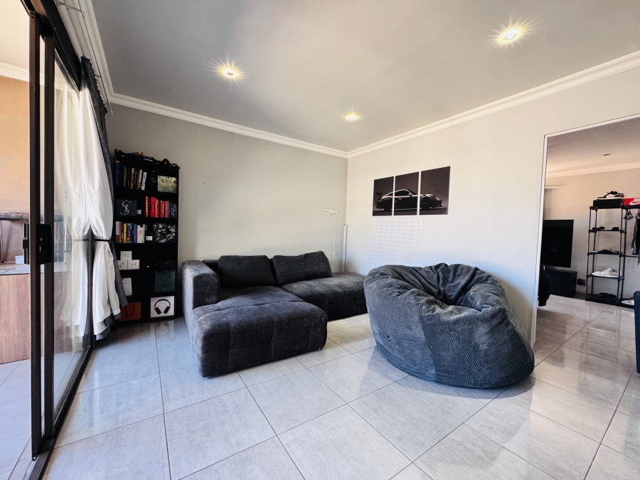 4 Bedroom Property for Sale in Wilkoppies North West